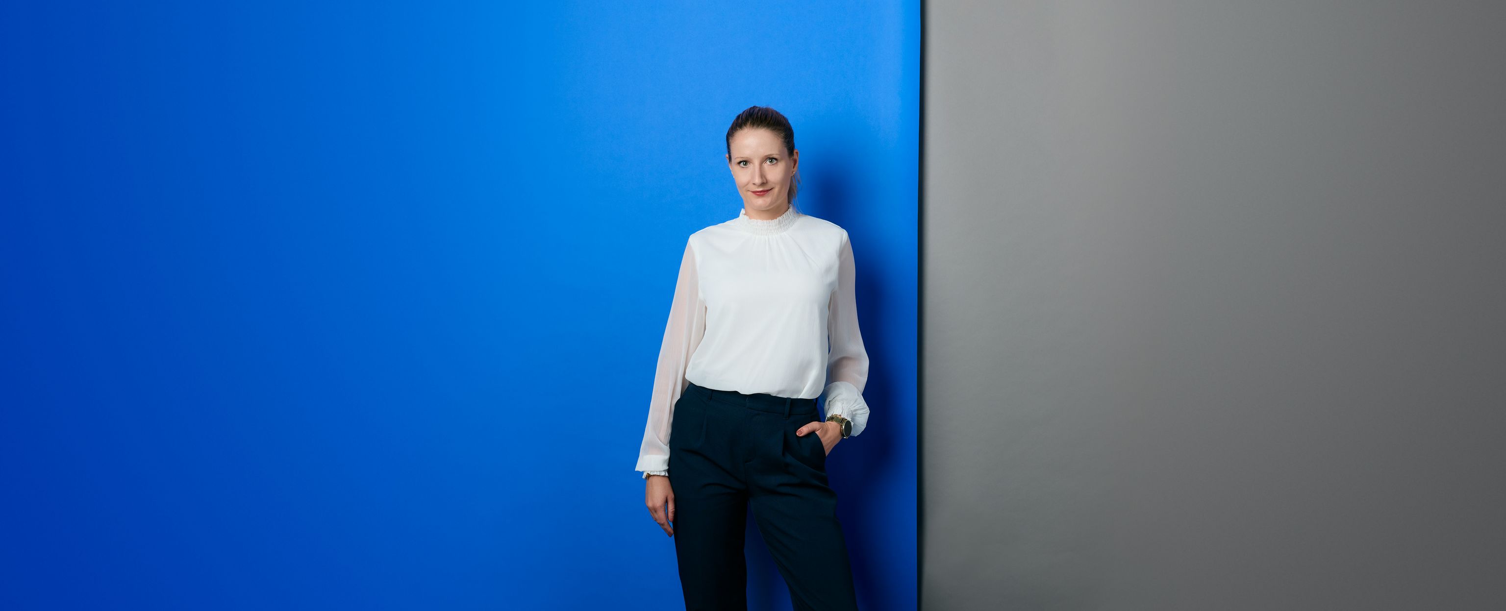 Viviane Cismak, portrait en pied