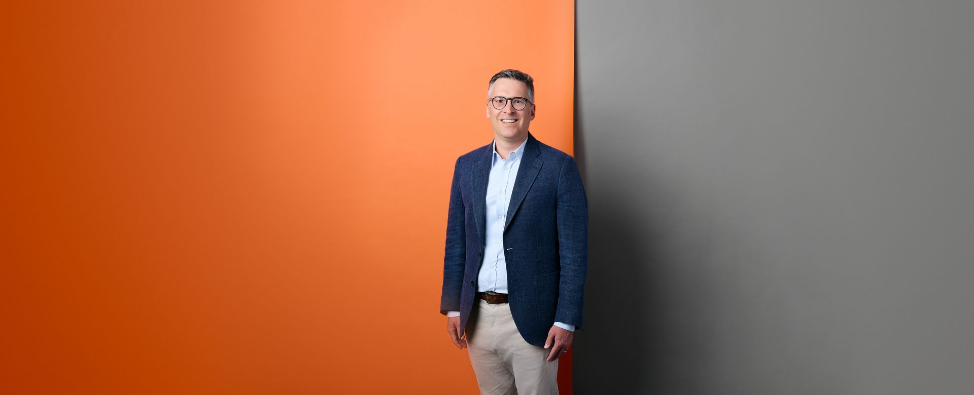 Daniel Brugger, portrait en pied